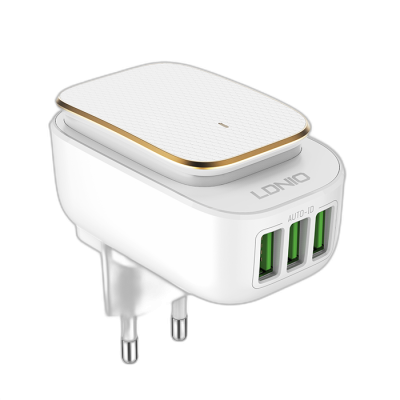 POLNILEC USB LDNIO A3305 220V 3X USB 3,4A + USB C kabel + LED lučka